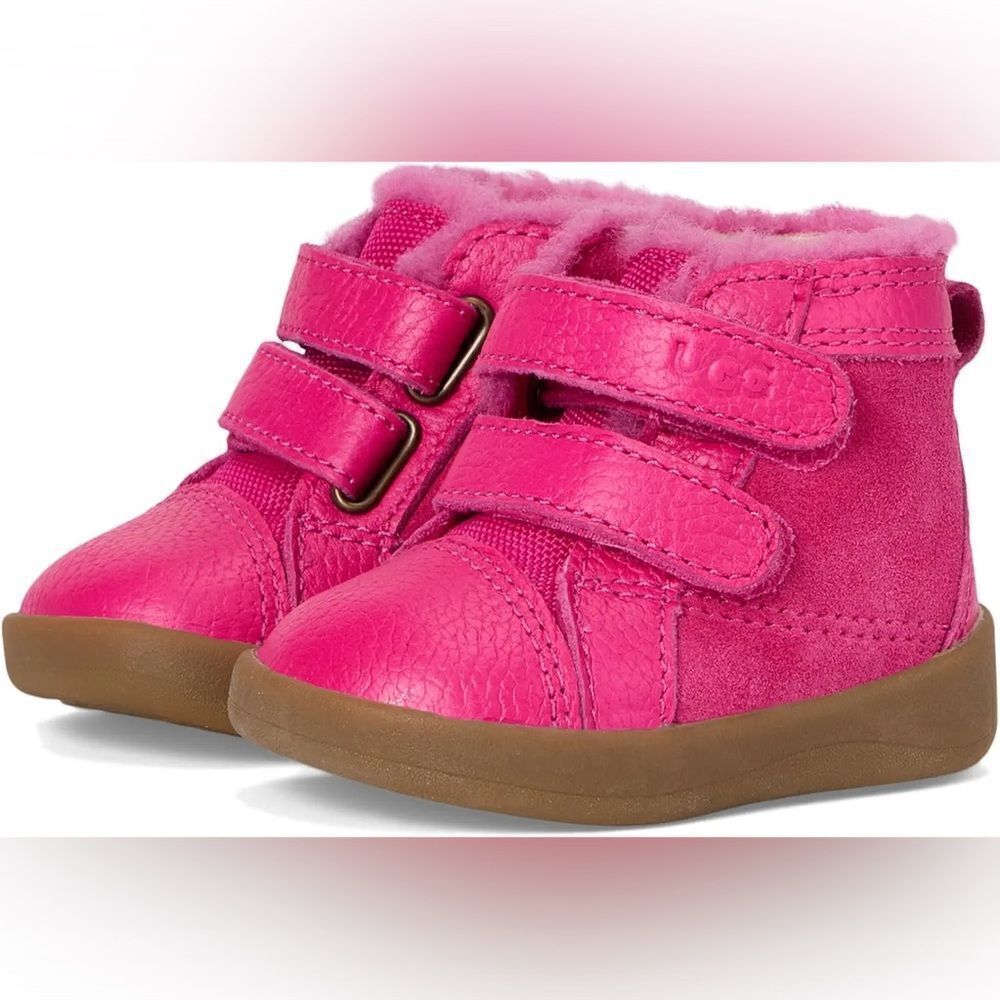 UGG Rennon II baby boots